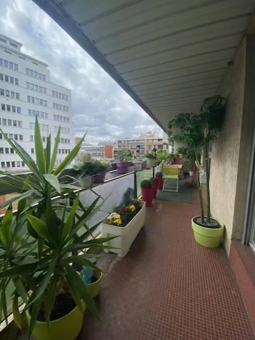 La Vie En Rose-Montparnasse Apartment Paris France